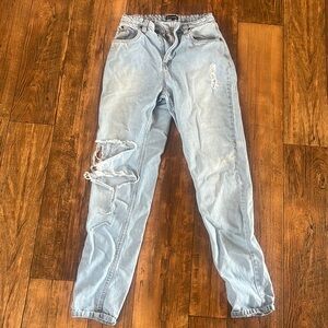 pretty little thing mom jean